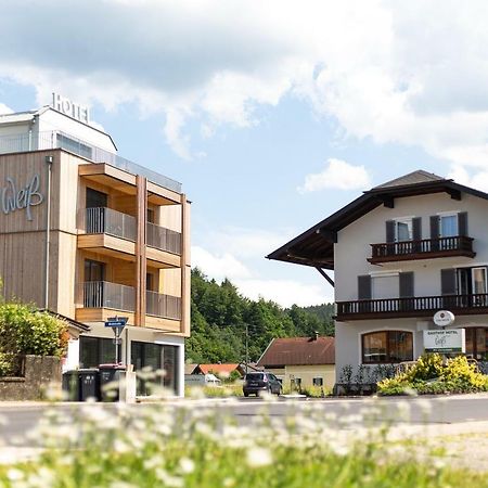Hotel Weiss Munderfing Buitenkant foto