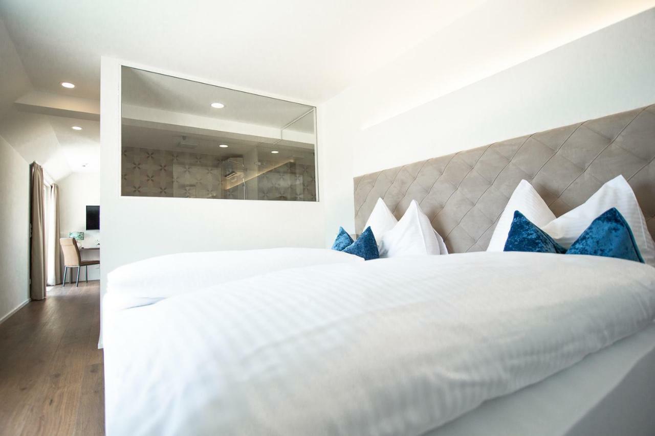 Hotel Weiss Munderfing Buitenkant foto